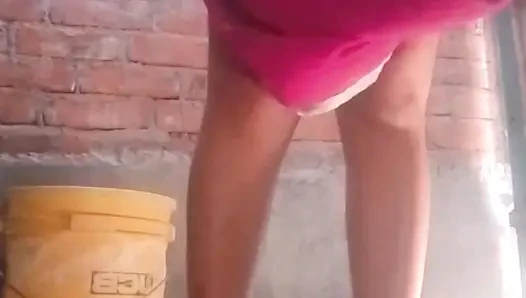 Ben güzel bir Hintli desi kızım ve bu benim videom. Basit, doğal ve kendime güveniyorum. Gerçek olmayı ve göstermeyi seviyorum