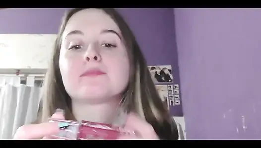 Evden ayrılmadan önce pembe ruj