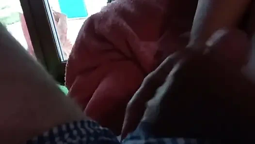 Kanepede elle muamele azdırma bakış açısı - boksörlerden yarak ve yoğun boşalma