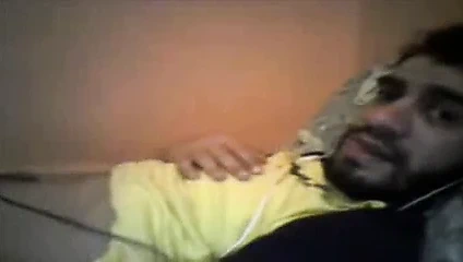 Dik arab üzerinde kam