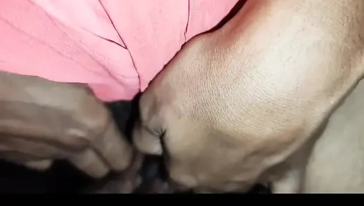 Mllu Asyalı amcık domaltarak sikişiyor