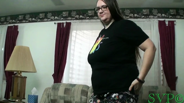 Şişman götlü sarkık memeli üvey kız işten eve geliyor