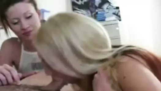 Onlar cum ulaşana kadar yavaşça horoz darbeler