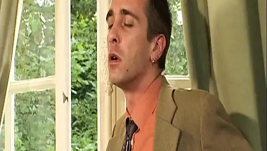 Büyük memeli sarışın Alman ateşli anne anal sikiliyor