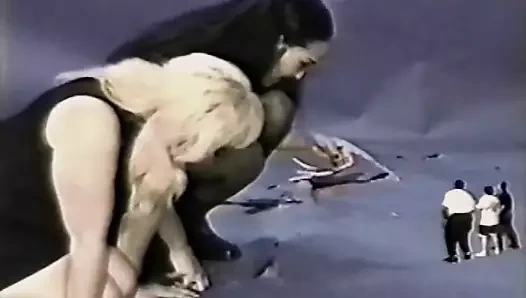 Eski okul devi uzun tırnaklar 1