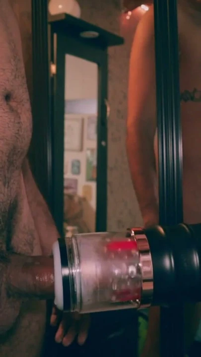 Büyük sünnetsiz yarak latin camilo brown sikişiyor fleshlight büyük bir döl çekiyor ve kendi dölünü yiyor | Klip 1