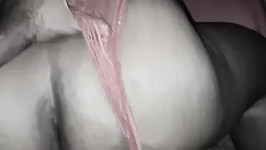 Üvey annemi kocamı sikmesi için aldım ve üvey babam buna izin verdi
