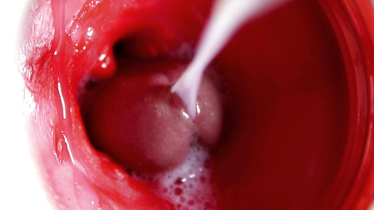 Amcığın içindeki kamera: amına güçlü boşalma! 4k spermde en iyi iç asmr
