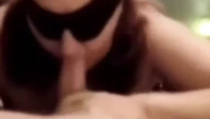 Gözleri bağlı kızıl saçlı bbw sux horoz ve bir yüz alır!