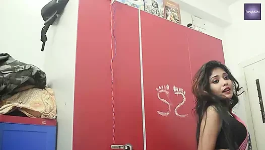 Erkek arkadaş kız arkadaşının çıplak videosunu çekiyor - viral mms
