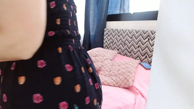 Olgun kadının ateşli telefon görüşmesi yaptığı video sızdırıldı