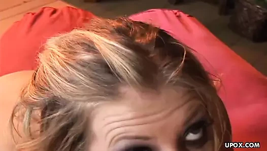 Sarışın fahişe leah luv gets ona göt becerdin