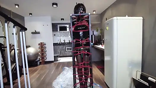 Mz32 - metal bir cihaz içinde bağlı, titreşen bir doruk noktası.