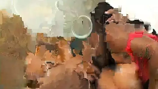 Busty abanoz fahişe sürmek siyah çük