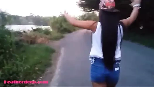 Heather derin karayolu üzerinde yanıp sönen sonra kamu deepthroa verir