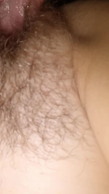 Эпический момент из "Удивительного поедания волосатой киски и анального траха языком - экстремальное асмр очко и лизание киски крупным планом"