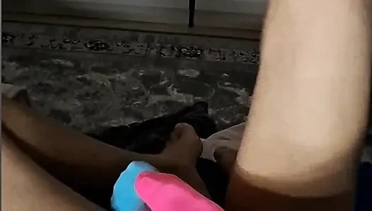 Sahibe kadın egemenliği taşak ezme ayak fetişi ve elle muamele