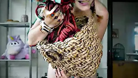 mutlu sevimli sarkık