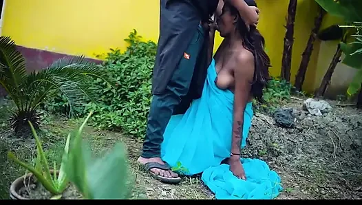 Desi girl ko malik ne jabbar dasti bur me ungali daal diya