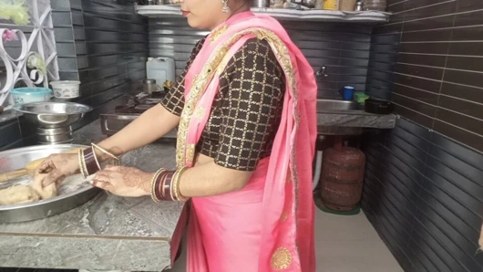 I made my young sister-in-law suck my dick while she was cooking in the kitchen, then fucked her hot pussy.