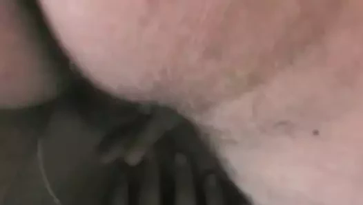 Evli kadın en sevdiği iç çamaşırını giyiyor