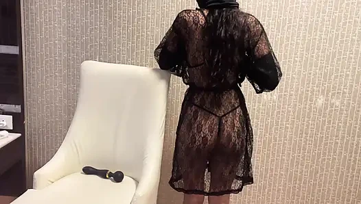 Indian Hot girl apni chut ki garmi mitati hai dildo she