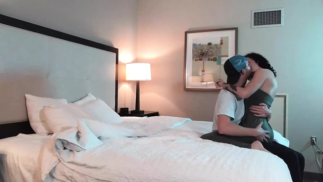 Jake Grand seksi dövmeli genç kızı sert sikiyor - derleme 9