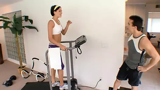 Seksi esmer gerçekten sert sikiliyor