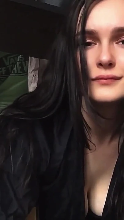 Знаковый момент из "Мачеха застряла в полке - она не носит трусики специально - Candy Milady"