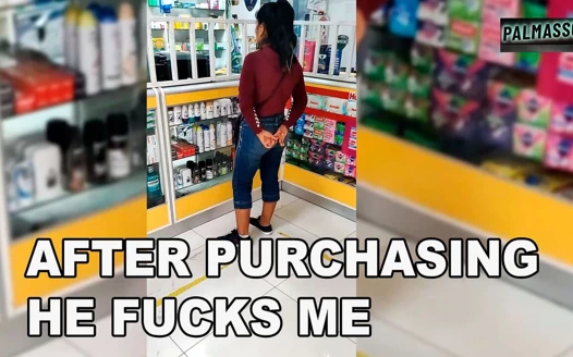 Arabada alışverişten sonra küçük bir kadını otoparkta sikiyor, kadın taksi sürücüsünün dölünü içti