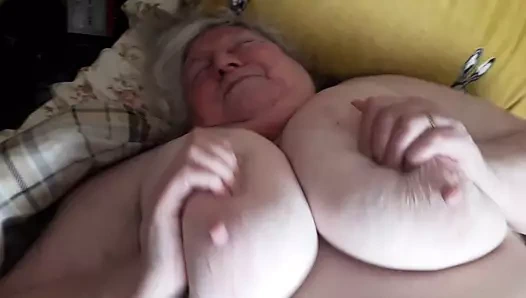 Barbara'nın göğüsleri