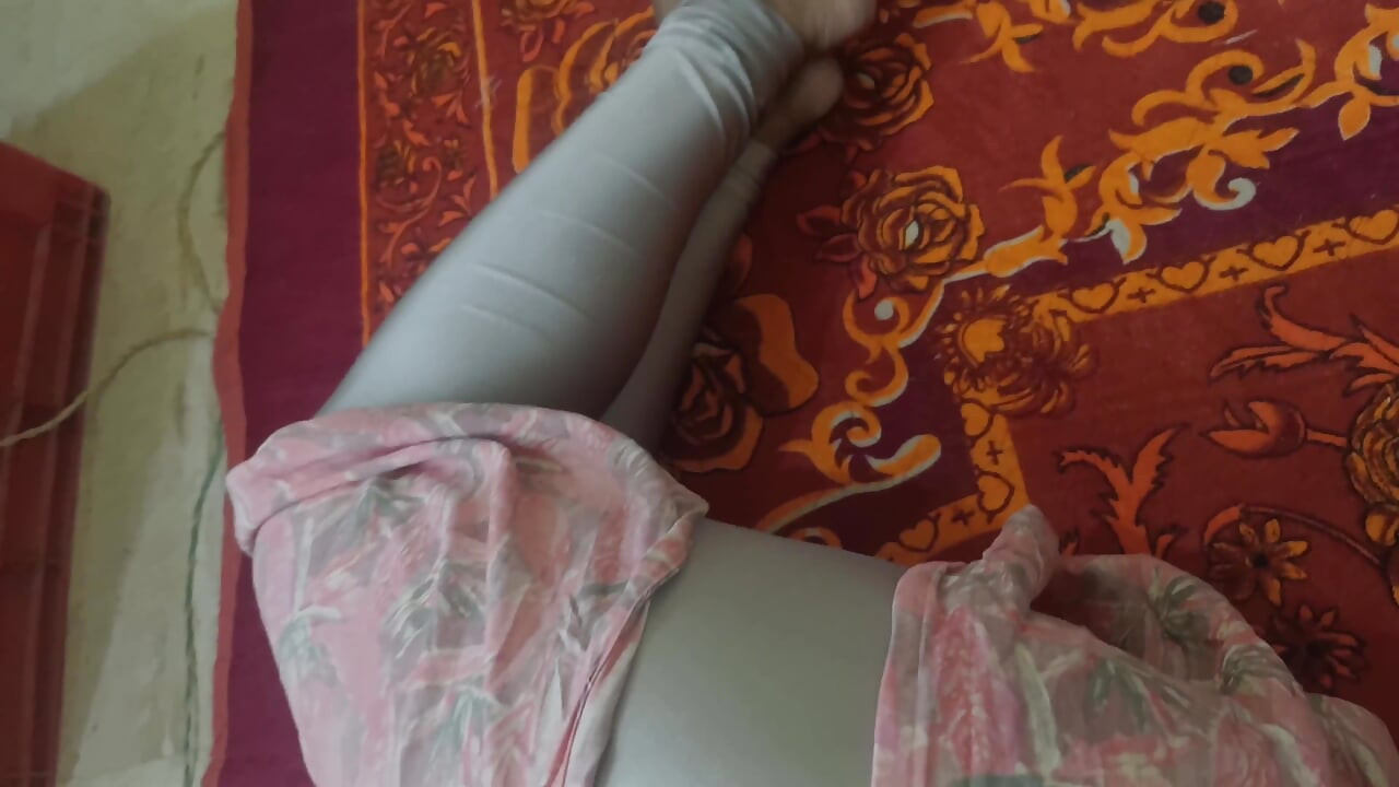 Sevimli ve ateşli ev hanımı