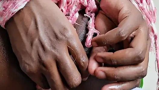 Seks bağımlılığını sadece fışkırtmak ve saatlerce orgazm olmak için kontrol edeceğini düşündü