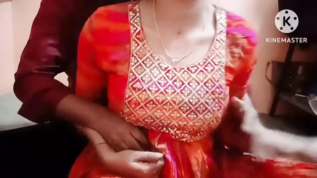 Yenge g erkek arkadaşıyla romantik bir şekilde görülmenin tadını çıkarıyor