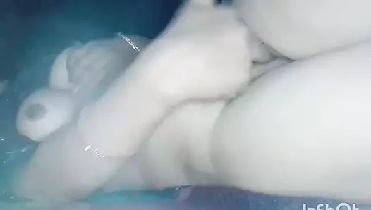 Seksi yenge Mumbai ateşli Hintli romantizmi yumuşak vücut parçalarını heyecana götürüyor, qu qu yapmaya çok hevesli oluyor
