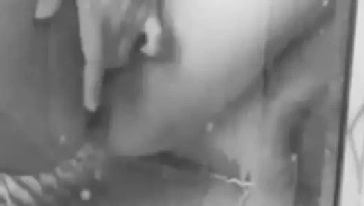 Duşta küçük bir fışkırtma