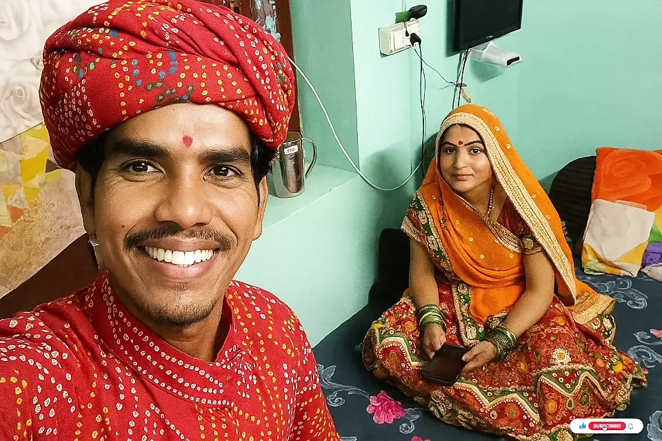 Indian Rajsthani New Merried Lovely Couple Selfi Romantic Outdoor By -Snapchat143