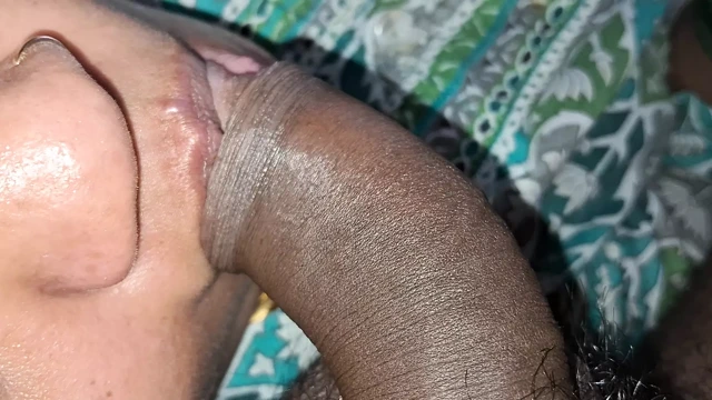 Başkasını sev, başkasını.