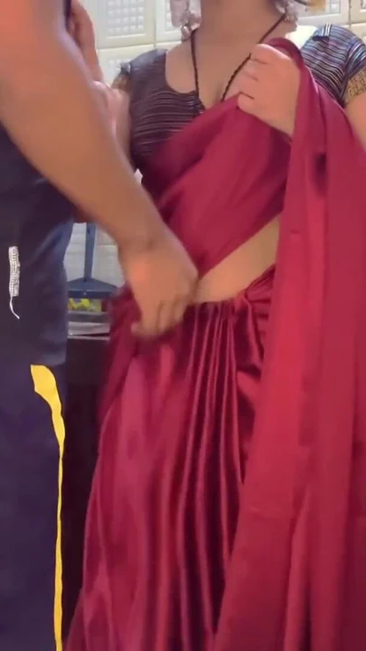 Обязательный для просмотра момент из "дези бхабхи трахнули в кичене очень жестко"