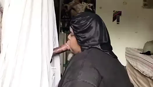 Bir hayaleti gırtlağına kadar alma