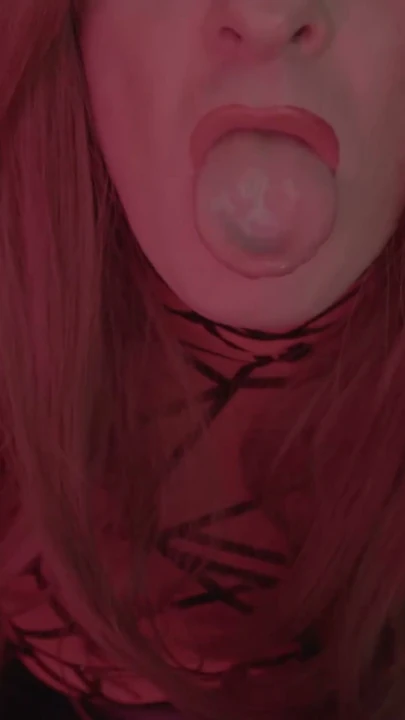 Sissy Gurl kendini okşuyor ve dölünü yalıyor | Bölüm 1