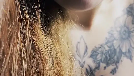 Tanrıçanın altında baskın bakış açısı, fısıltı azdırma ve tam kontrol