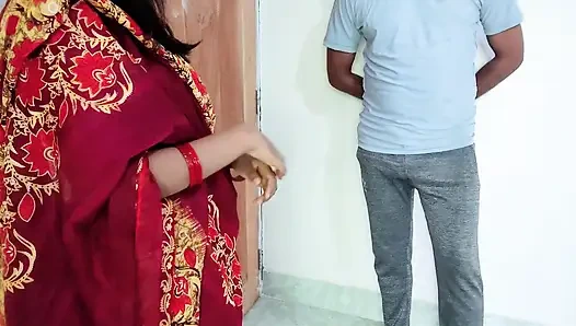 Cheating boss wife take employee dick behind the door..Desi bhabhi fuck xxx