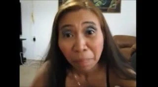 Ateşli Filipinli sürtük Gina Jones