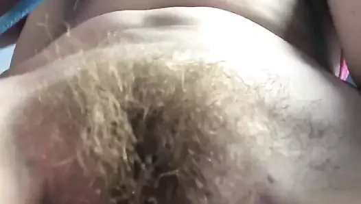 Ateşli, seksi, kıllı hippi Rachel Wriggler tarafından trende işeyen güç - harika göğüslerini dışarı çıkarmayı seven!