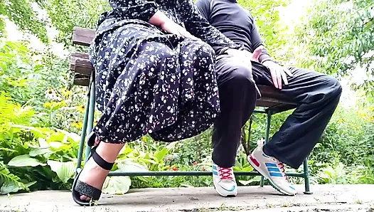 Olgun iri güzel kadın seksten önce beni eğitiyor