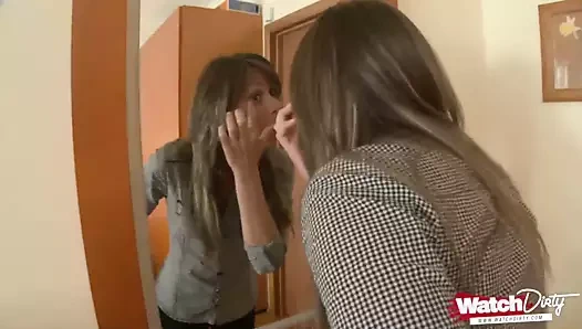 Genç mega cumshot için ona kahrolası seksi kedi