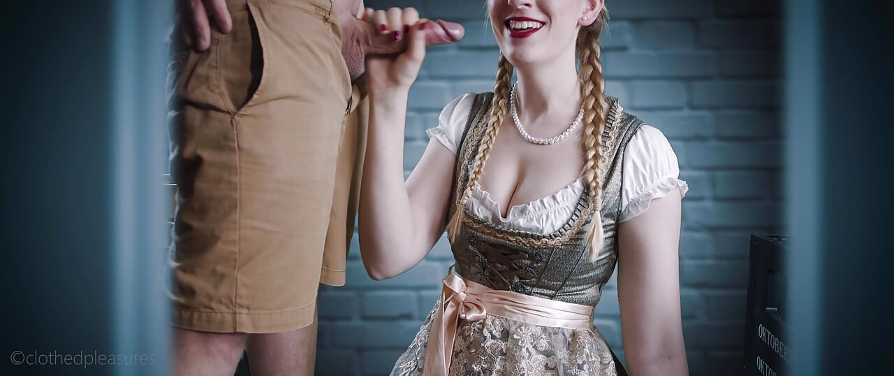 İlk seks videom! Oktoberfest'te içki deposunda aldatıyor! - giyinik tatmin ediciler