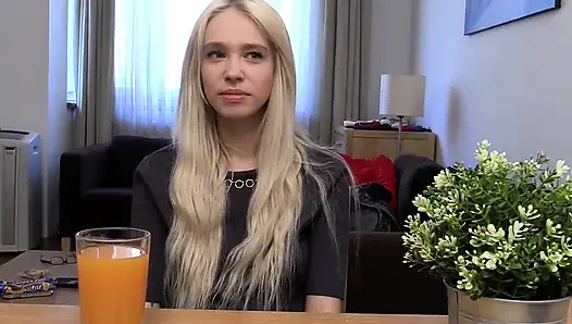 Seksi öğrencinin paraya ihtiyacı var- röportaj