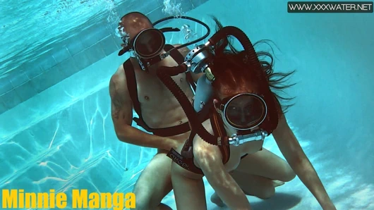 Minnie manga su altında büyük yarak yiyor